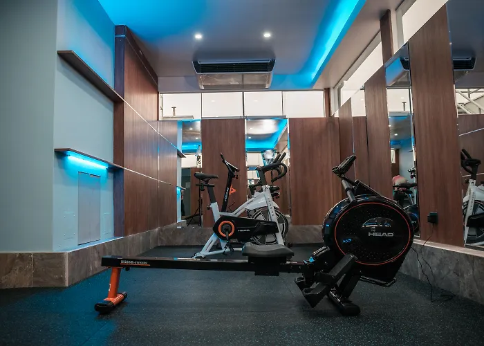 Lyz Business Hotel